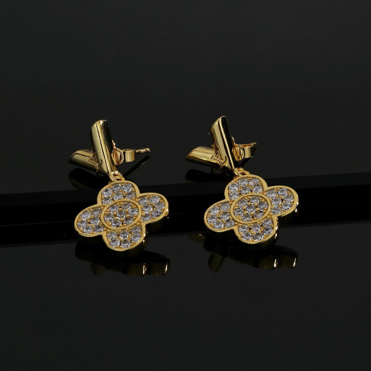 Louis Vuitton Gold Flower Earrings